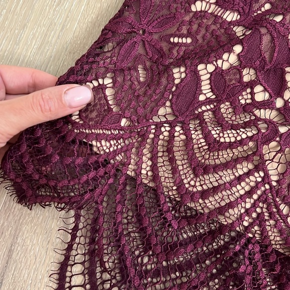 Express Mini Skirt, Burgundy with Lace - Picture 3 of 4